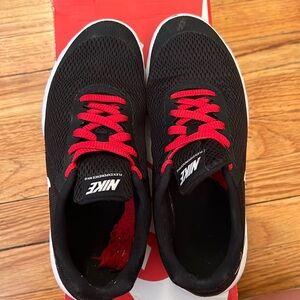 Nike Flex Experience RN 6 SZ 10